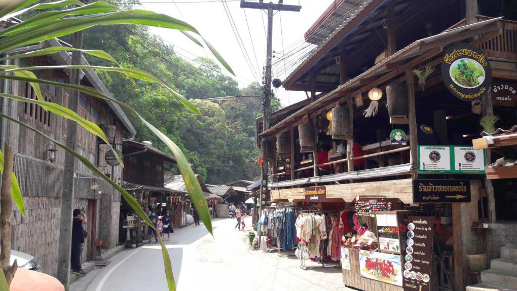 ตะลอน ชิมกาแฟ สัมผัสวิถีชีวิต สุดเรียบง่าย... บ้านแม่กำปอง เชียงใหม่