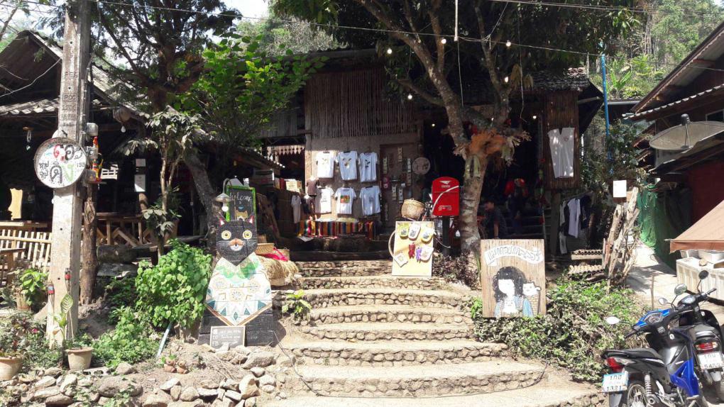 ตะลอน ชิมกาแฟ สัมผัสวิถีชีวิต สุดเรียบง่าย... บ้านแม่กำปอง เชียงใหม่